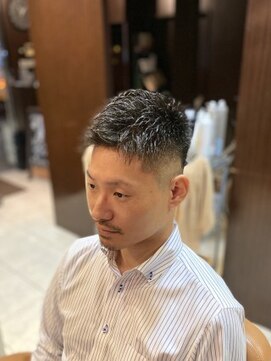 ヘアーモードキクチ 神田日銀通り店 カジュアルフェード