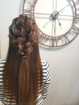 ヘアセットサロン ミント(Hair set salon MINT) 編みおろしハーフアップ