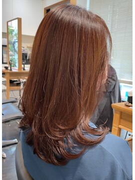 エムプラス 二子玉川(Mplus) 大人可愛い20.30.40代レイヤーカットデジタルパーマ 夏目サトル