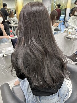 シティ(CITY) ロングレイヤーカット×グレージュカラー 【CHICA】