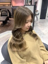 リーオオサカ(Lee Osaka)&nbsp;韓国風ヘア×ベージュカラー