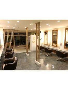 大人女性からの支持多数◎あなたの魅力を最大限に引き出し、いつでも綺麗な髪に！お手入れも簡単♪