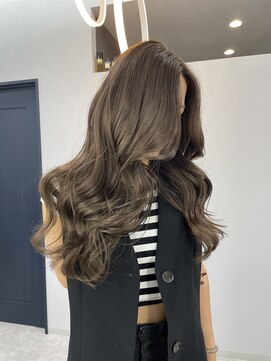 ブロンド(Blonde) 中明度カラー/アッシュベージュ