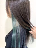 イヤリングカラー　エメラルドグリーン　ブリーチ1回