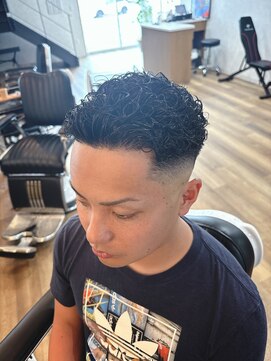 ティグレ(TIGRE) スキンフェード＋パーマ