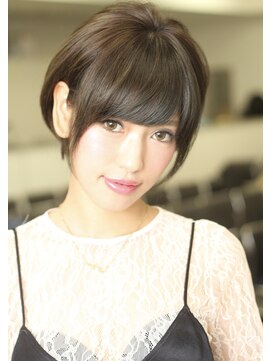 ビューブルー 亀戸錦糸町(VIEW BLUE) 黒髪オリーブグレー小顔大人ショートボブ明るい白髪染め