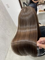 ラナ(Lana)&nbsp;【Lana】オリーブグレージュで大人上品な艶髪