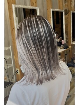 ラグーン(LAGOON) バレイヤージュグレージュハイライトダブルカラーケアブリーチ