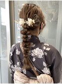 編み下ろしヘアアレンジ