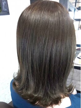 タグヘアー(Tag Hair)の写真/【吉塚駅サニー真横】白髪染め、グレーカラー×カットが大好評の吉塚の美容室☆白髪染め・朝楽セットも◎