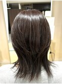 大人女性おすすめ　くびれレイヤー　ウルフカット