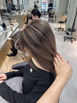 ロンドミラー 博多店(Lond Mirror) ケアブリーチで作るハイトーンカラー