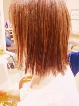 ティアラ 桜木町(TIARA) 人気の切りっぱなしボブ