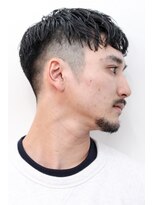 メリケンバーバーショップ コウベ(MERICAN BARBERSHOP KOBE)&nbsp;ツーブロックフェードぱっつんネープレスショート