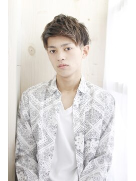 シュシュット(chouchoute) くせ毛風フェザーマッシュソフトツーブロックトランクスヘア/004