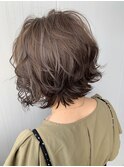 スモーキーベージュ