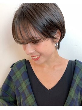 グッデイ ヘアー(GOOD DAY HAIR) マニッシュ ネイビーカラー シアーグレージュ ショート