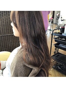 話題のザクロペインター取扱い店☆頭皮に優しく染めるたびにキレイな髪へ♪髪に優しく理想の仕上がりに☆