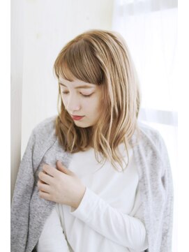 ミラー プラス エヌ(MIRROR+n) 20代30代40代　ほつれショートバング【宝塚】