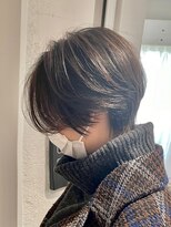 ストレータ バイ マリオ(Strata by mario)&nbsp;［横山］前下がりハンサムショート