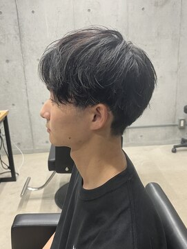 フイ 代々木(Hui) メンズ/アップバング/ツーブロックマッシュ/束感ショート波巻き