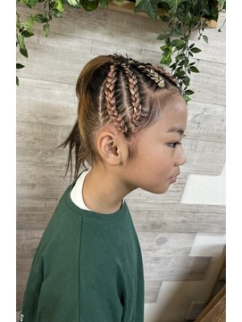 ロカット サロン(Roquat Salon) キッズエクステコーンロウヘアアレンジ【立川/国分寺/立川】