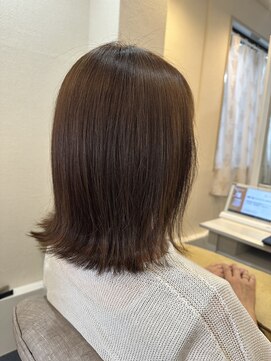 カナエルドットヘア(kanaeru.hair) 肩ラインの切りっぱなし外はねボブスタイル