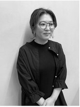 スタイリスト　ヤマモトシヲリ