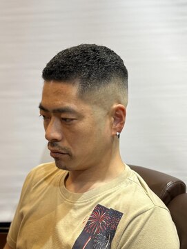 ヘアモード キクチ 銀座店 パンチパーマスキンフェード