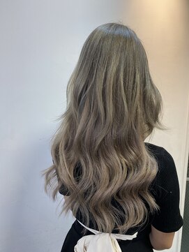 フツーロ 栄(FUTURO) プルエクステ