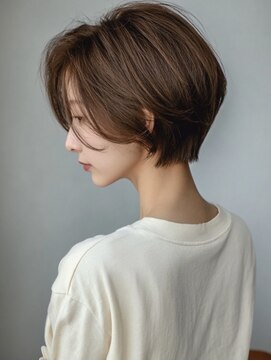 レリーキルト 岡本(RelyQuilt) 白髪ぼかし×明るい白髪染めショートヘア[岡本/摂津本山]