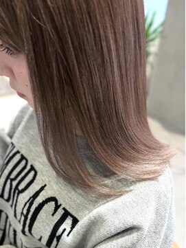 ブラウンベージュ