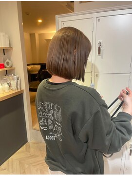 フィガロ ウメダ(FIGARO UMEDA) ナチュラルベージュ