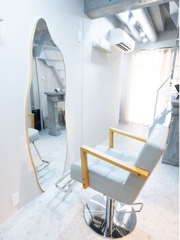 カシェットドゥ(cachette deux)の写真/プライベートサロンでゆっくりとしたお時間をお過ごしください。