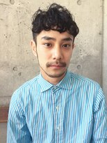 アンド(AND)&nbsp;刈り上げ　パーマ　前髪長め