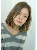 大人かわいいミディアムヘア