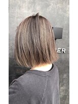 アドレ(ADORER)&nbsp;ホワイトアッシュボブ