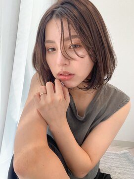 リュンヌ(Lune) 王道前下がりボブ×ヌーディーカラー