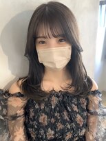 オリンテ バイ レシッド 表参道(orente by rcid)&nbsp;レイヤーロング×韓国風ミルクティグレーベージュ前髪パーマ