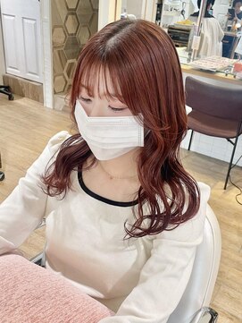 ネオリーブ チロル 横浜西口店(Neolive CiroL.) ピンクブラウン 暖色カラー 艶髪 ロングレイヤー