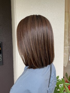 ロエ(loe) ポツポツ白髪を活かしてぼかす!落ち着いた大人のブラウン