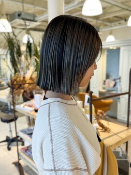 オブジェ シエル(obje't ciel) 【obje’t ciel】切りっぱなしボブ/ダークグリーン【暮石　唯】