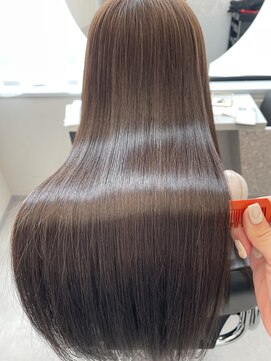 トッカ 茨木(tocca) 艶髪ラベンダーブラウン×髪質改善