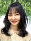 美髪カールブルーブラック韓国レイヤーくびれミディ顔周り前髪
