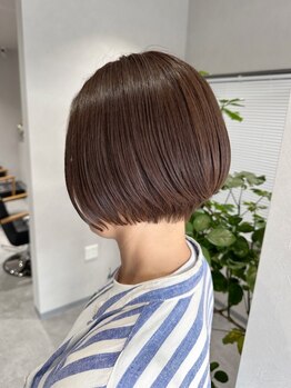 ユーノス(EUNOS.)の写真/自宅でも簡単に再現できる！モチの良いカットで、毎朝のスタイリングが楽しくなります♪