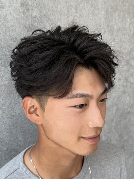 ビカムメンズヘアー 栄店(become men's hair) フェザーパーマ/フェザーショート/センターパート／名古屋栄