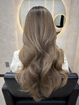 ルノン シェリー(LUNON cheliy) 黒髪クラゲヘアーオリーブグレー小顔ココアベージュ