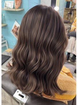 ウル(ulu) ハイライト ミルクティーベージュ 白髪ボカシ 名東区