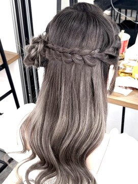 クレス(Cress) 小顔顔周り診断/髪質改善/大人カラー/レイヤーカット/ヘアセット