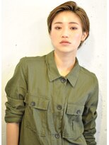 サークル(CIRCLE)&nbsp;マッシュショートカーキグレージュ大人かわいいフェザーバング